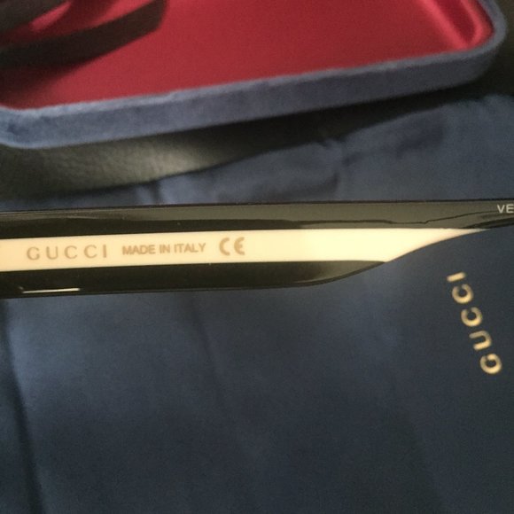⭐Host Pick⭐GUCCI rectangular sunglasses - NWOT - Picture 3 of 5